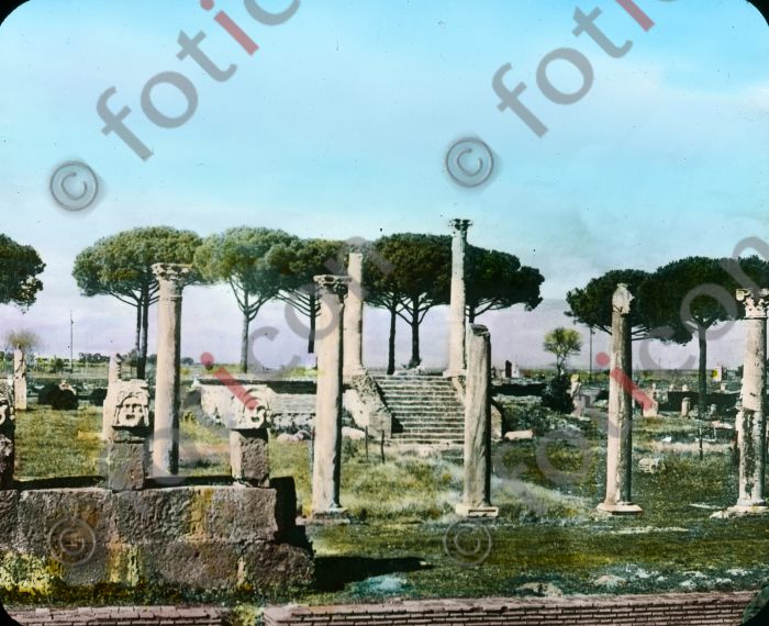 Tempelruinen in Ostia | Temple ruins in Ostia (simon-vulkanismus-359-013.jpg)